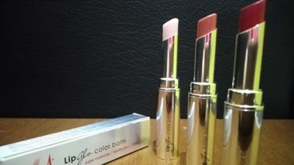 Wajib Coba! Red-A Lip Glo Color Balm: 3 Fungsi dalam 1 Kemasan