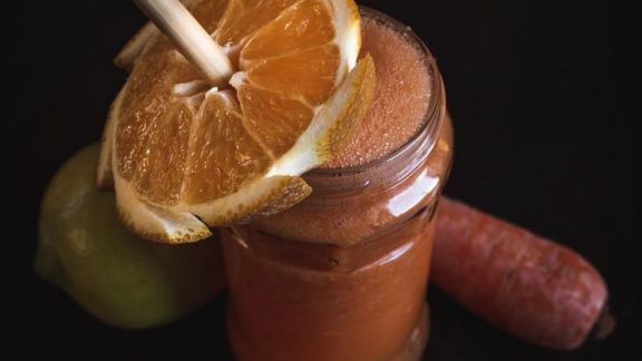 Ingin Punya Kulit Cantik dan Sehat? Rajin-Rajin Deh Minum Jus Wortel!