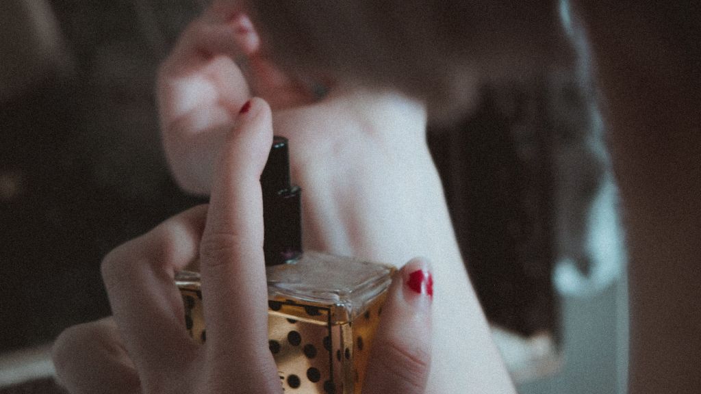Ikuti Tips Berikut ini Agar Wangi Parfum Kamu Tetap Terjaga Sepanjang Hari!