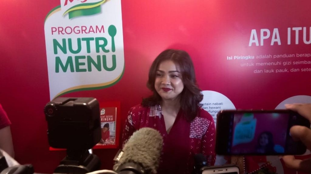 Memasuki Kepala Tiga, Nirina Zubir Mulai Pola Hidup Sehat