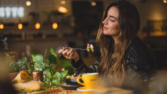 Kalau Mau Punya Kuku dan Rambut Terawat, Coba Konsumsi 5 Makanan Ini!
