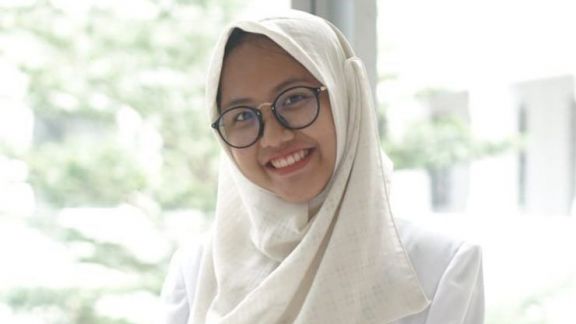 Keren! Raih Gelar Sarjana Kedokteran di Usia 19 Tahun, Kenalkan Ini Dia Nurul Gusti Khatimah