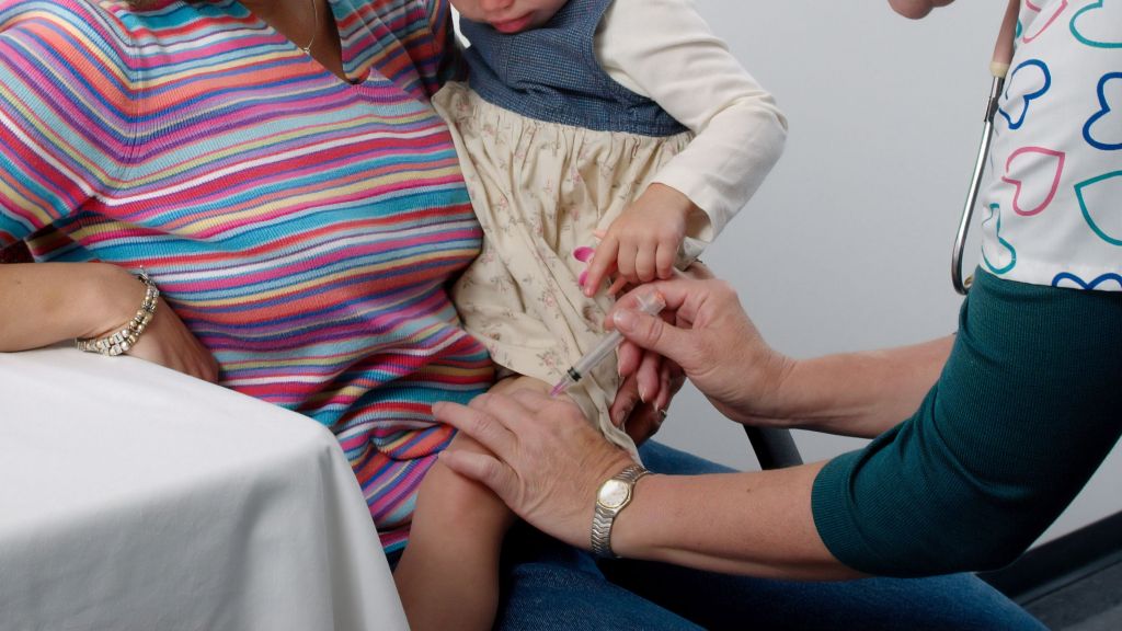 Meski Tersendat Pandemi, Dokter: Anak Tetap Wajib Vaksin dan Imunisasi!