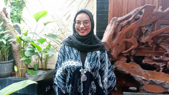 Sibuk Bekerja dan Urus Tiga Anak, Ini Tantangan yang Dialami Poppy Octavia