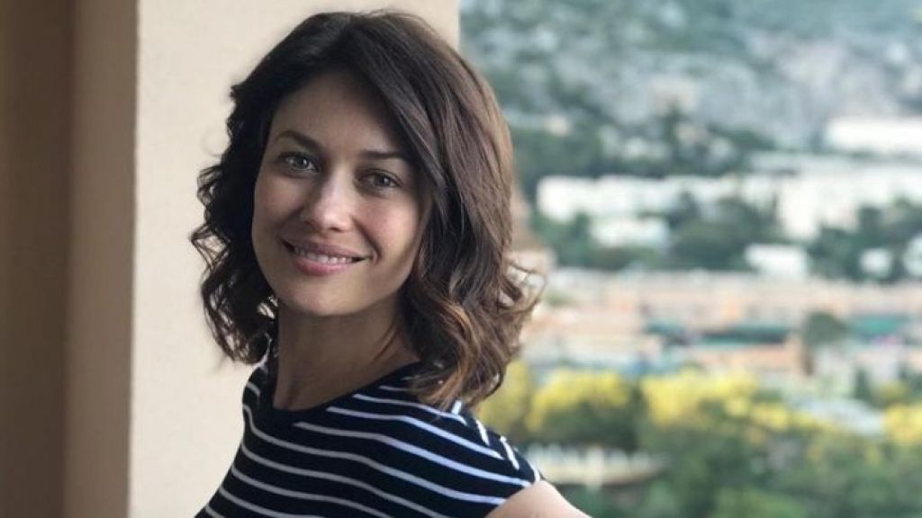 Sembuh dari Virus Corona, Olga Kurylenko Senang Bisa Habiskan Waktu dengan Anaknya