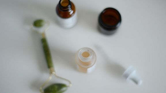 Ampuh Usir Jerawat, Ini 7 Manfaat Minyak Jojoba untuk Kulit Wajah