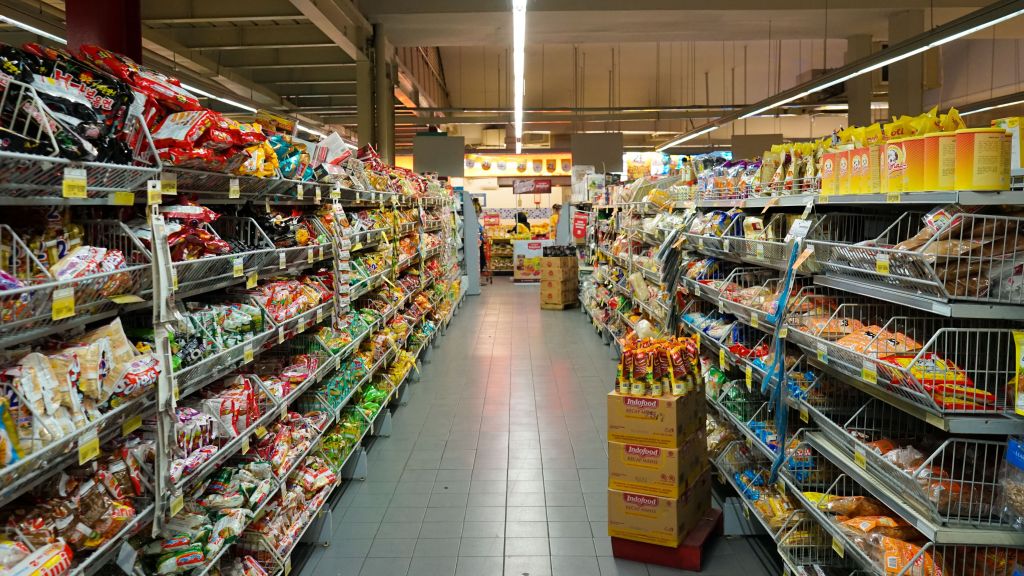 Apakah Aman Pergi Belanja ke Supermarket di Tengah Pandemi Corona?
