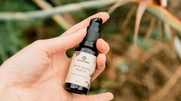 Masih Bingung Beli Serum yang Bagus untuk Jerawat? Ini 5 Rekomendasinya, Beauty!