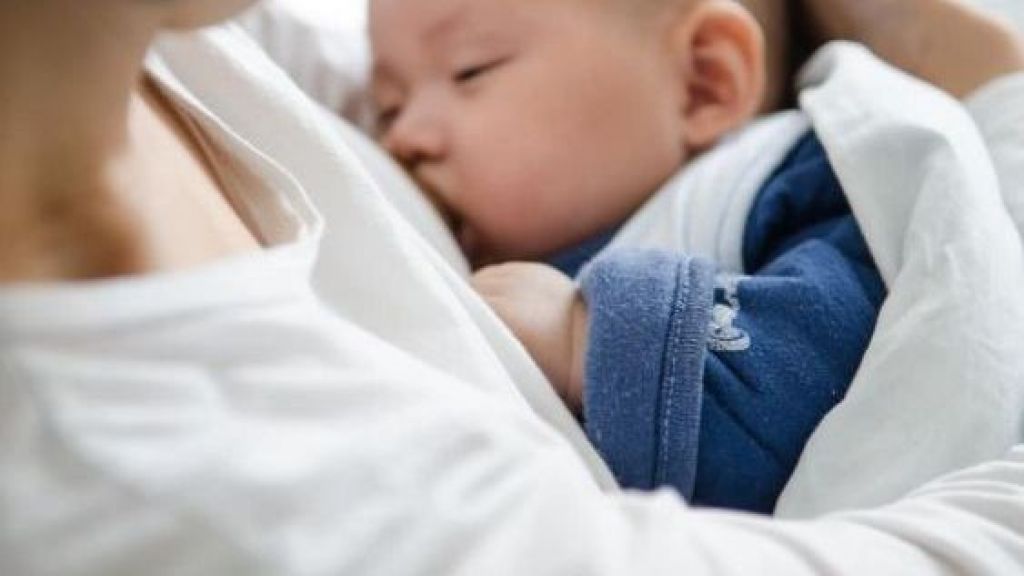 4 Faktor Utama yang Bikin Bayi Lebih Sering Tidur dan Malas Minum ASI, Tiati Moms Tanda Adanya Gangguan Pada Anak!
