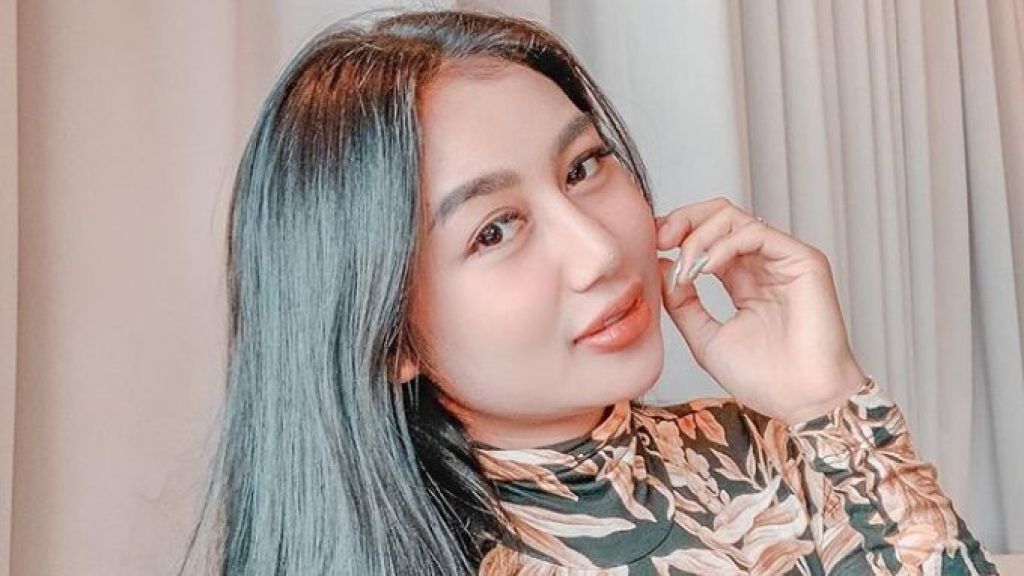 Unggah Foto 'Panas' Saat Ramadan, Pamela Safitri Dihujat Warganet: Ditutup Dong Auratnya!