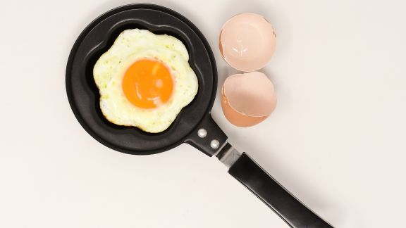 Moms Ini Lho Efek Samping Anak Terlalu Banyak Makan Telur, Kurangin Ya!