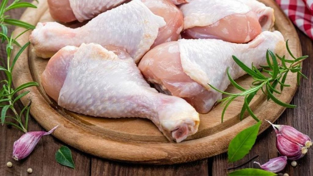 Please Teliti Ya! Jangan Beli Daging Ayam dengan Ciri-ciri Kayak Gini, Alih-alih Sehat Malah Bikin Pendek Umur