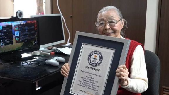 Widih! Ini Dia Sosok Nenek 90 Tahun Si YouTuber Gaming Tertua di Dunia