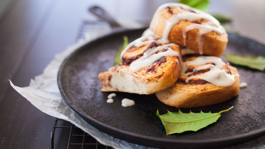 Cara Manfaatkan Pinggiran Roti Jadi Cinnamon Roll, Renyah dan Lembutnya Jadi Satu, Mau Coba?