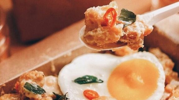 Gak Perlu Jauh ke Singapura, Ini Resep Ayam Salted Egg ala Restoran di Rumah, Tambah Telor Makin Endul Moms!