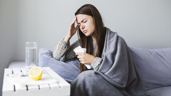 Musim Hujan Tiba, Ini 5 Bahan Alami Pengusir Flu dan Batuk Pilek yang Mudah Ditemukan di Rumah, Bye Bye Obat Kimia!