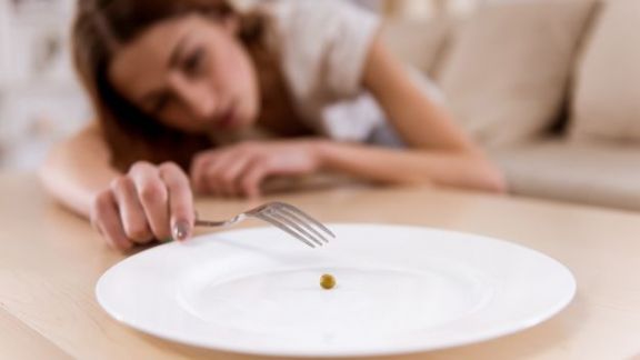 4 Bahaya Mengancam Jika Tidur dalam Kondisi Lapar, Berat Badan Bakal Naik!