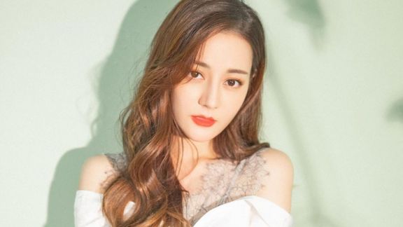 Jadi Wanita Tercantik, Begini Kata Ahli Dermatologi Soal Dilraba Dilmurat