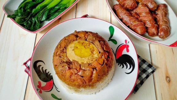 Sehat dan Bergizi, Ini Resep Nasi Tim Ayam yang Cocok Jadi Comfort Food! Gurih Banget Moms...