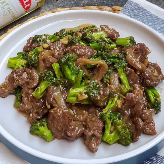 Dijamin Nambah! Ini Resep Tumis Brokoli Sapi yang Enak dan Mudah Dibuat, Rendah Kolesterol Pula Moms!