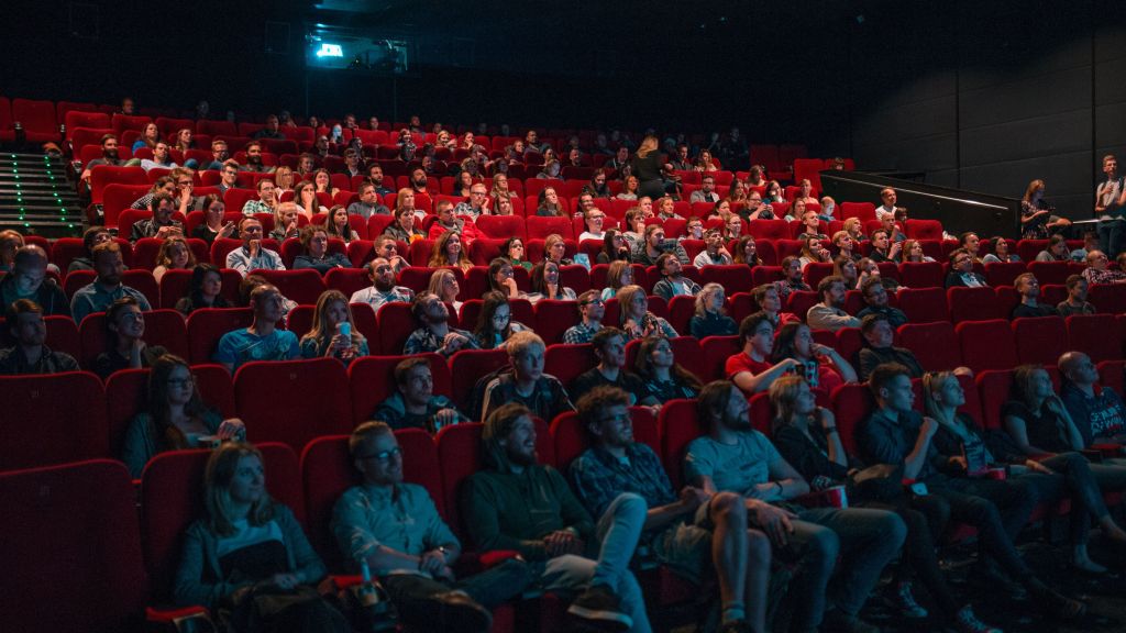 Corona Gak Menghalangi, 2 Negara Ini Gak Pernah Tutup Bioskopnya Selama Pandemi!