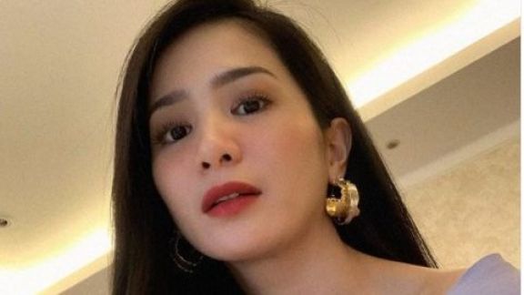Masuk Usia 36 Tahun, Bunga Zainal Sesumbar Ngaku Awet Muda Bak Wanita Umur 20-an, Netizen Langsung Baraksi: Ketahuan Siapa yang Sombong!