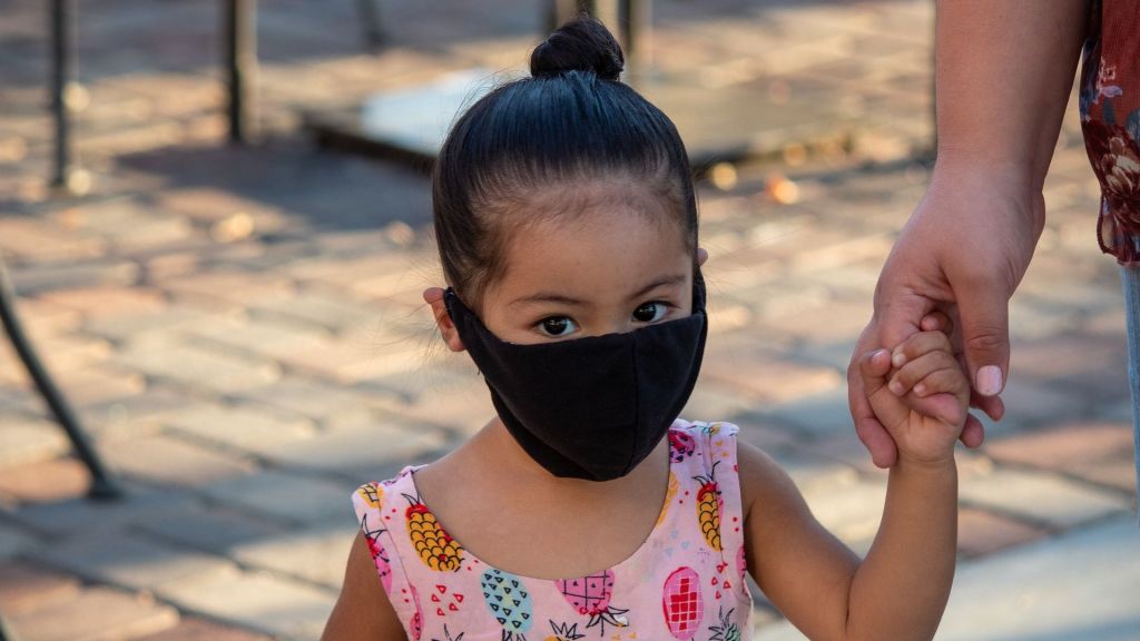 Penelitian: Meski Tak Bergejala, Virus Corona Bertahan di Hidung dan Tenggorokan Anak Selama Berminggu-minggu