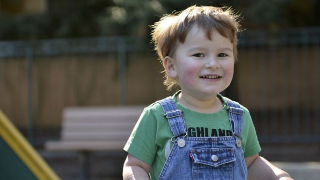 Dear Moms, Ini 3 Tanda Autisme pada Anak yang Perlu Kamu Tahu, Apa Saja Ya?