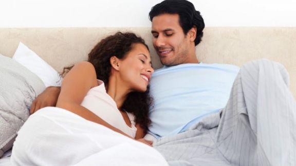 Setop Overthinking! Ini 3 Tips Atasi Buruk Sangka pada Suami, Bikin Rumah Tangga Makin Harmonis!