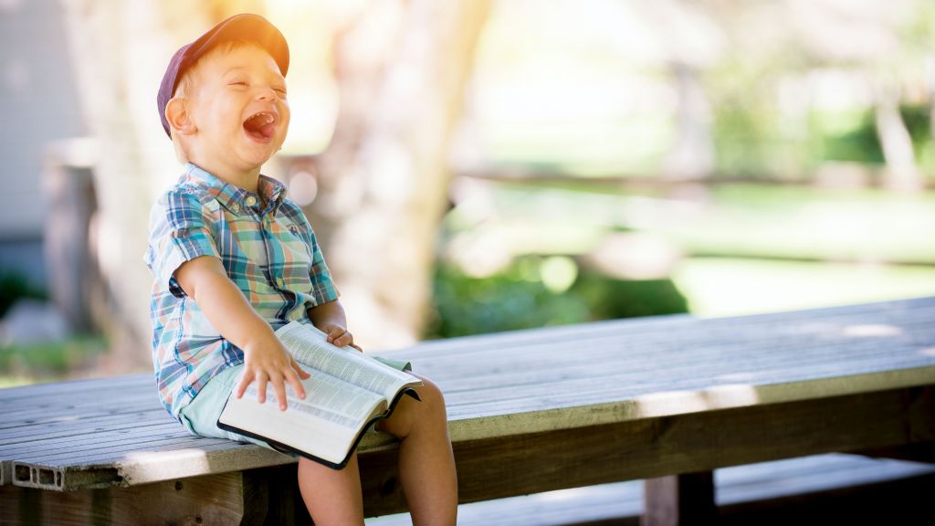 Tertawa Dapat Memberikan Manfaat Bagi Tumbuh Kembang Anak, Kok Bisa?