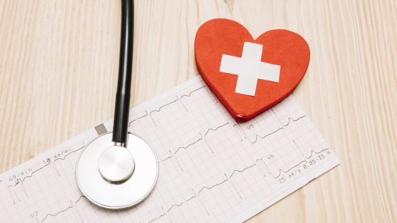 5 Kebiasaan Sehari-hari yang Ternyata Bisa Memicu Risiko Penyakit Jantung