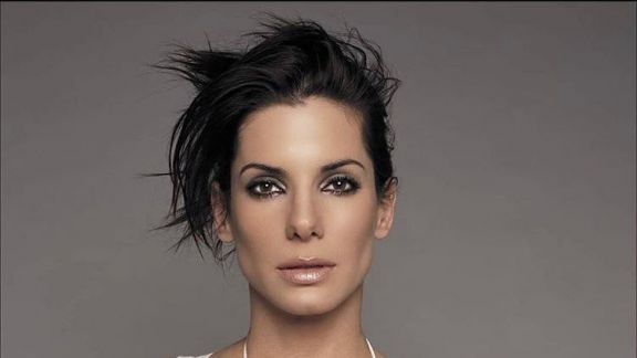 Selalu Terlihat Awet Muda, Ternyata Ini Rahasia Kecantikan Sandra Bullock! Bisa Dicoba, Lho, Beauty!
