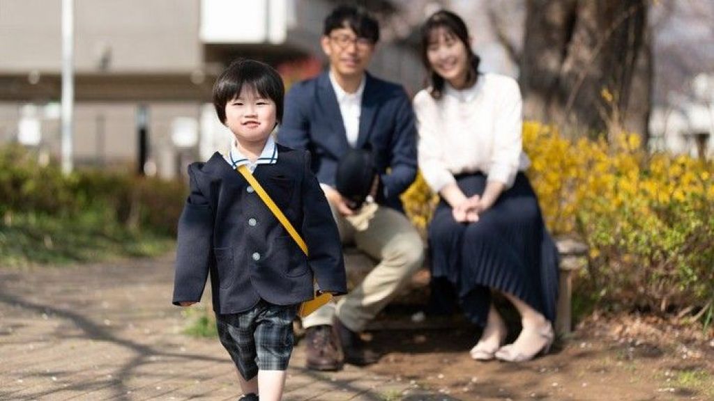 5 Gaya Pola Asuh Orangtua Jepang yang Cocok Diterapkan oleh Orangtua Indonesia, Nomor 2 Sering Disepelekan!