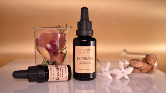 Penting Banget! Ini Alasan Kenapa Kamu Harus Menggunakan Serum Wajah!