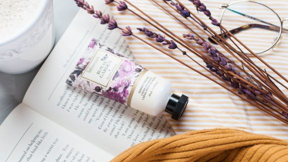 Kulit Tangan Terasa Kering? Simak tips Memilih Hand Cream yang Bagus