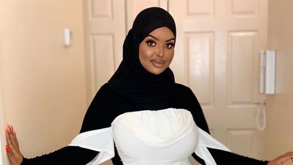Mudah dan Gak Bahaya, Ini 5 Aksesoris Hijab Pengganti Jarum Pentul yang Bisa Kamu Pakai! Bye Jarum Pentul!
