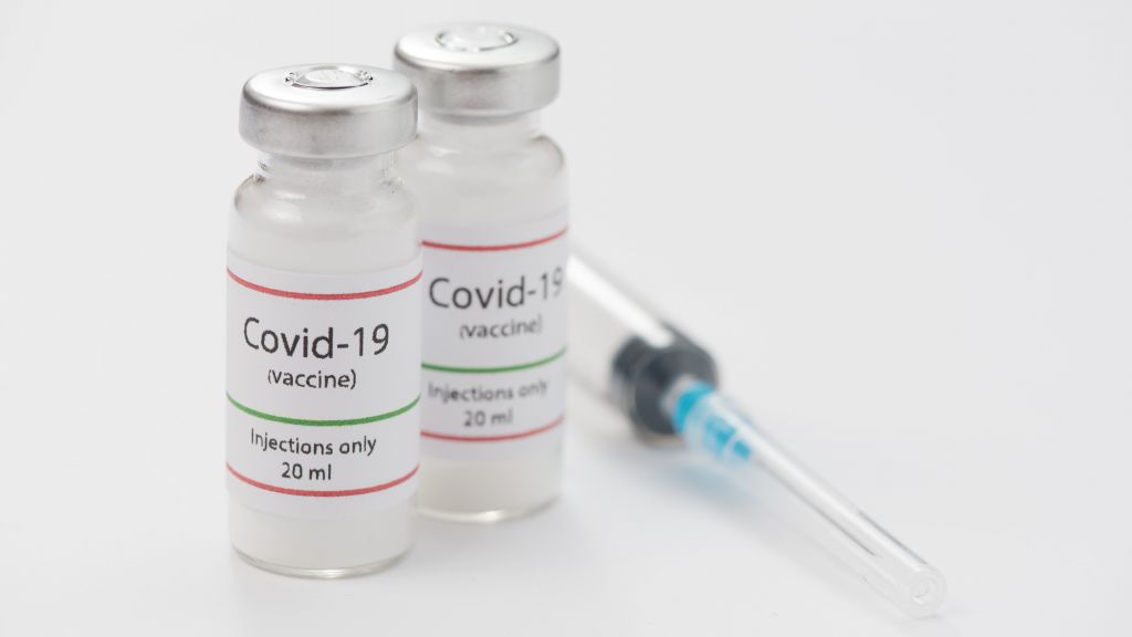 Indonesia Telah Resmi Jalani Vaksinasi Covid-19 Pertama | Infografis