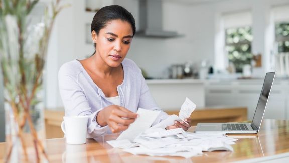 Ibu Bekerja Perlu tahu, Ini 5 Kesalahan Terbesar saat Mengatur Keuangan yang Harus Kamu Hindari!