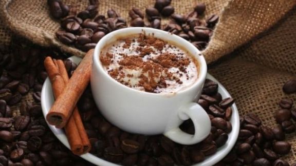Tenangin Diri Sebelum Tidur dengan Nyeruput Hot Chocolate, Hmmm.... Enak Banget Moms!