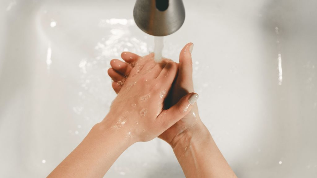 Bahaya Terpapar Virus, Segera Cuci Tangan Setelah Menyentuh Benda Ini!