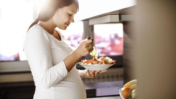 Gak Berbahaya, 7 Cara Diet Sehat dan Aman untuk Ibu Menyusui
