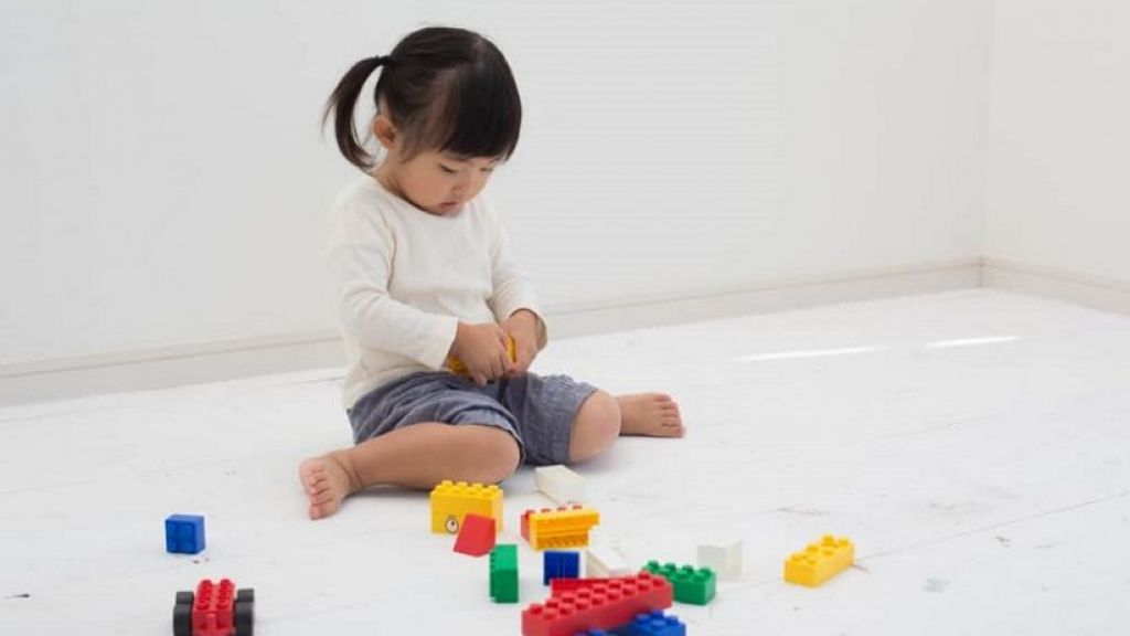 Bisa Tingkatkan Imajinasi, Ini Tips Aman Main LEGO untuk Batita! Catat Ya Moms!