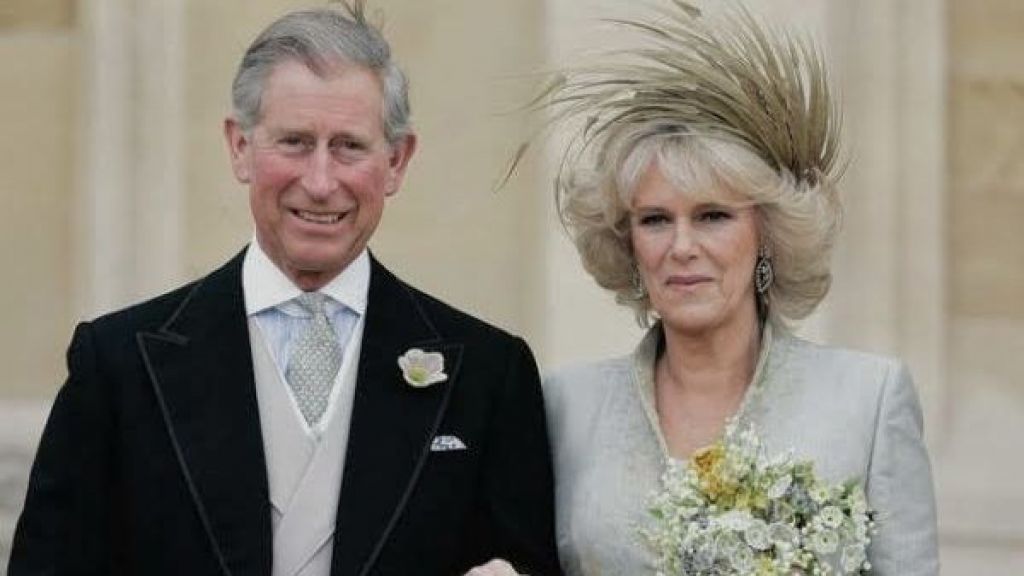 Pangeran Charles & Camilla Batasi Komentar Medos. Waduh Kenapa Ya?