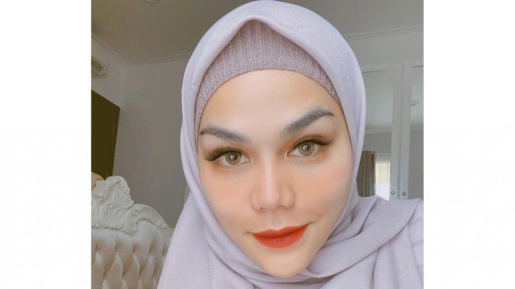 Mulai Pakai Hijab Syar’i, DJ Butterfly Banjir Pujian Netizen