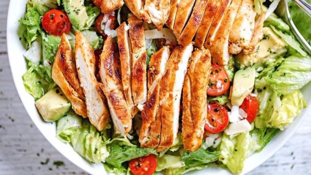 Resep Simple Avocado Chicken Salad, Cocok Untuk Jadi Menu Sarapan Sehat
