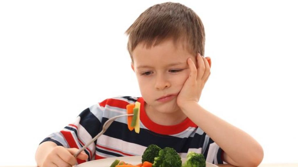 Tips Membuat Anak yang Sudah Besar untuk Suka Makan Buah dan Sayur