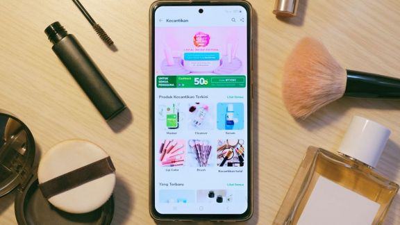 Ada Make Up Colorful Dalam Daftar, Yuk Intip Serangkaian Tren Kecantikan dan Fashion ala Tokopedia!