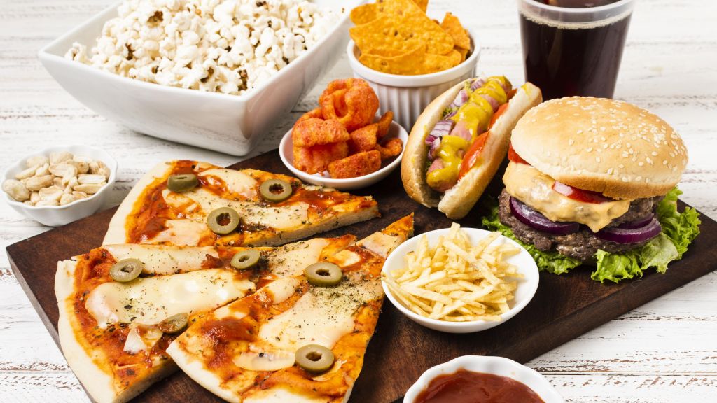 Stop Makan Junk Food Sebelum Tidur Moms, Peneliti Ungkap Bisa Tingkatkan Risiko Diabetes, Begini Penjelasannya
