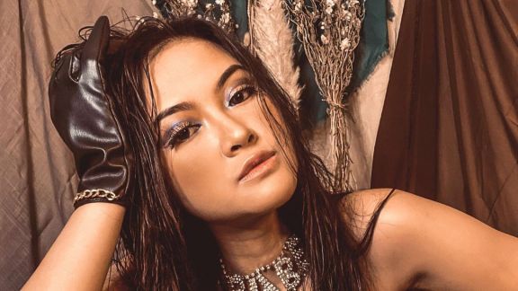Perjalanan Karier Gabriella Larasati sebagai Aktris dan Model yang Selalu Siap Difoto
