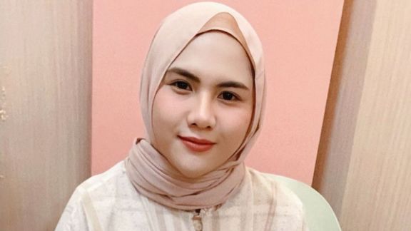 Akui Masih Buka Tutup Hijab, Evelin Nada Anjani: Jangan Dijudge!